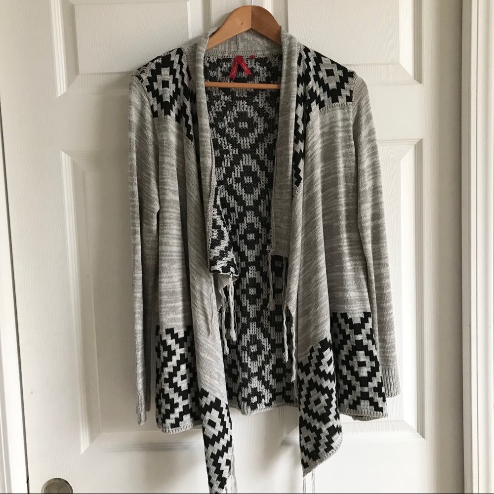 RED CAMEL Boho Aztec waterfall cardigan‎